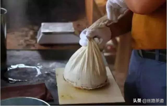 压饼的茶叶是不是不好,白茶散装的好还是压饼的好