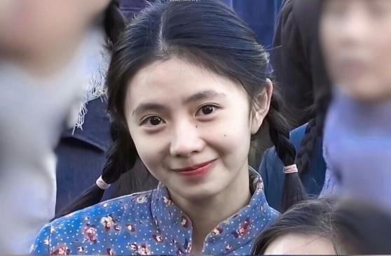 人前是巨星，人后是赚钱工具？这7位明星的爹妈，堪比“吸血鬼”