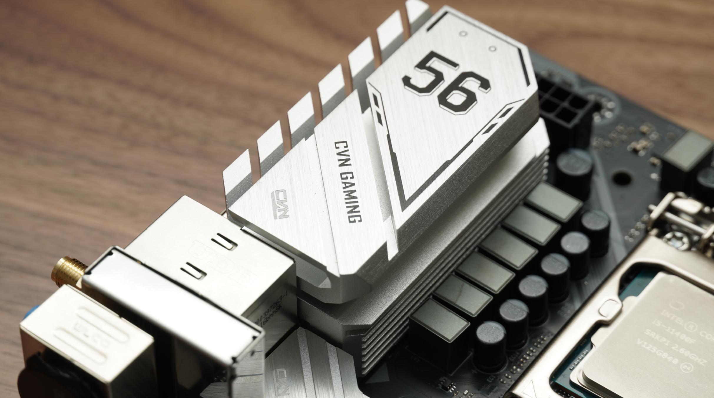 能手提个行李箱再带个相机包吗,能手提上飞机的行李箱