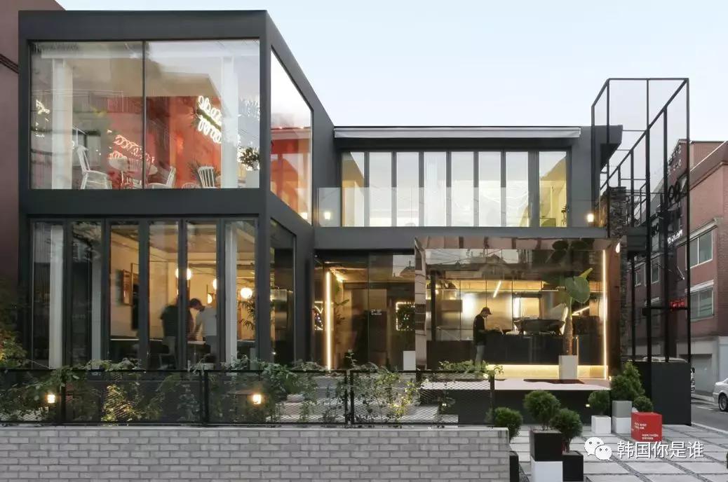 路人看到韩国明星,韩国街上能看到韩国明星吗