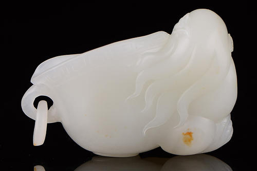 市价二三百块钱的玉镯是真玉石吗,克价超过黄金的文玩