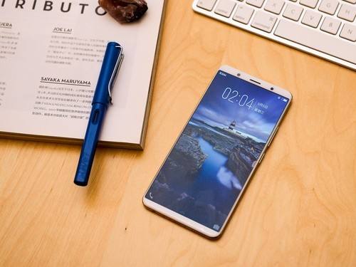 全面屏水滴屏和刘海屏有什么区别,水滴屏全面屏挖孔屏刘海屏