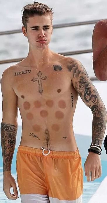 哈哈哈！没想到中国人看不上眼的土味“神货”，老外竟然都抢疯了