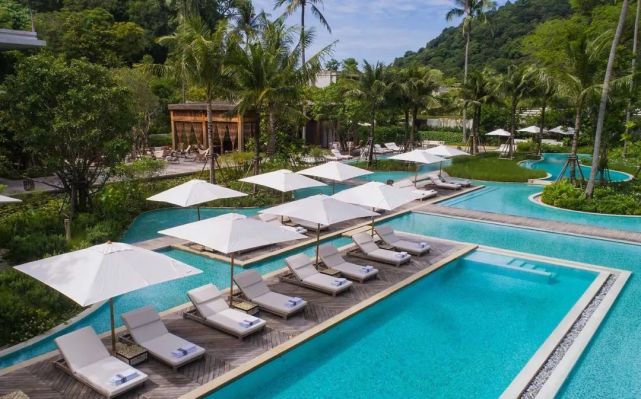 5个令人震撼的游泳池,十个令人难以置信的泳池