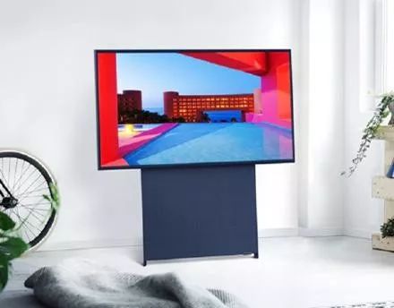 曝三星折叠屏手机售价超2000美元,三星发布超低端智能机价格仅600元