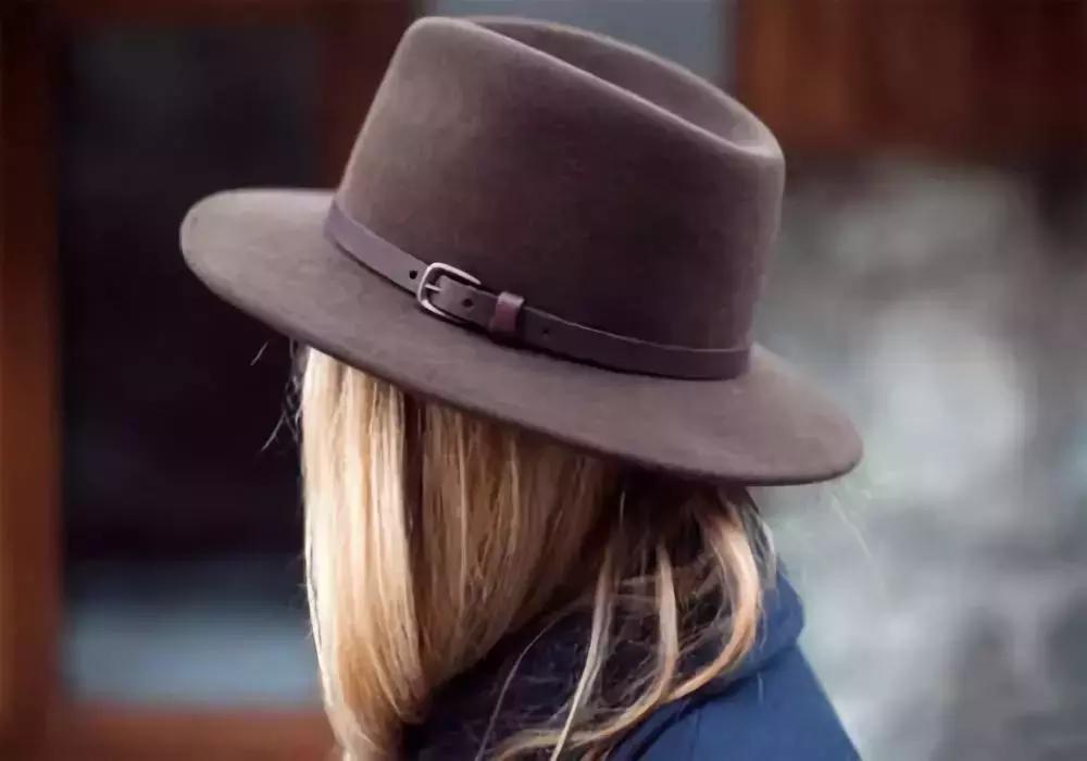 秋冬也不忘凹造型 (冬季凹造型必备)