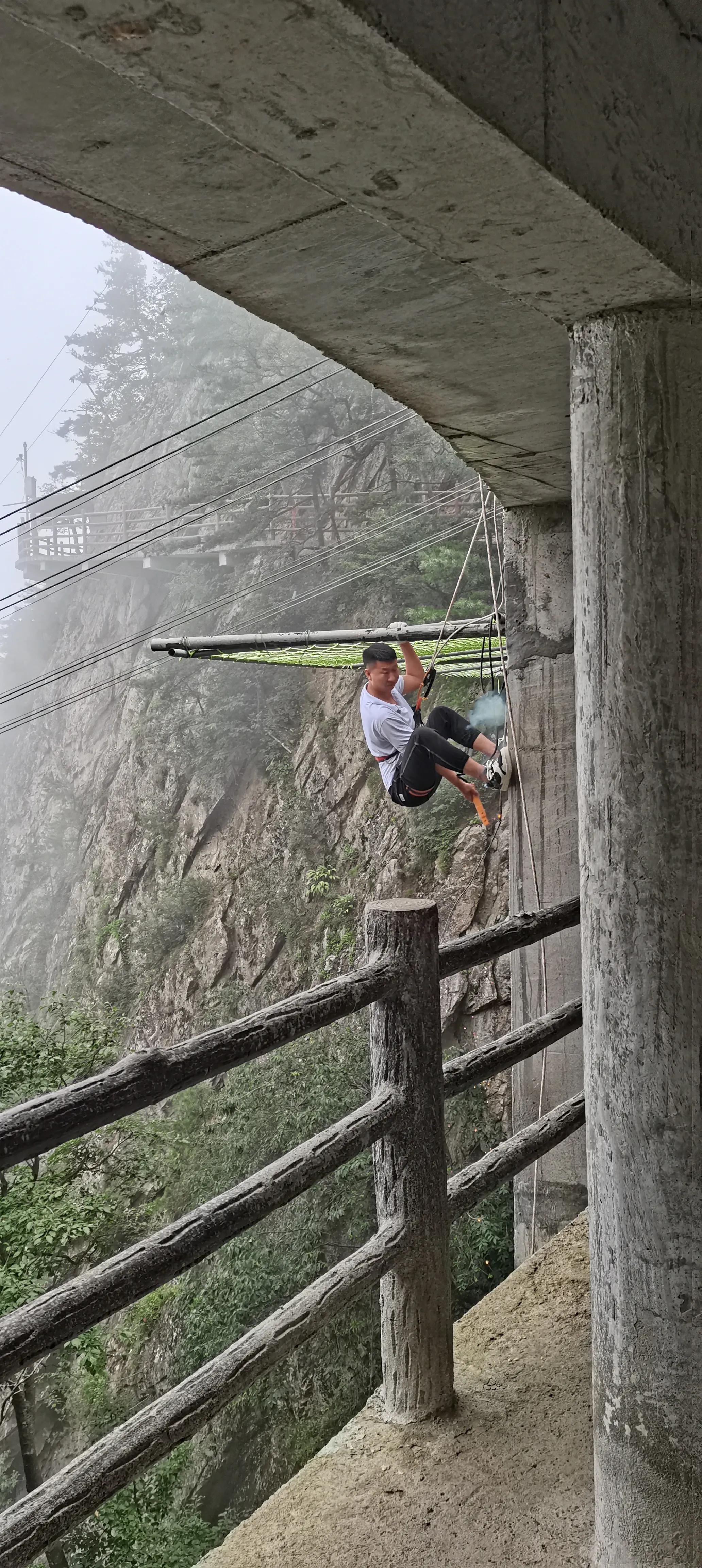 修山工，一道别样美景