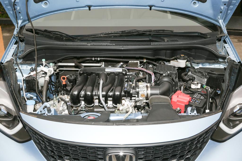 本田飞度平民超跑测评,广汽本田小型车飞度