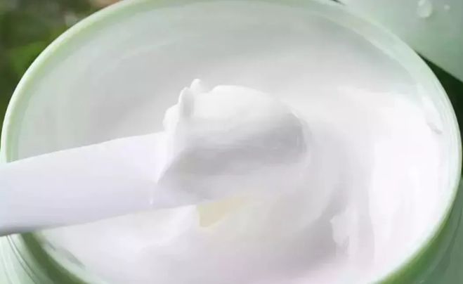 日本面膜酒粕面膜,科颜氏白泥面膜和日本复活草面膜