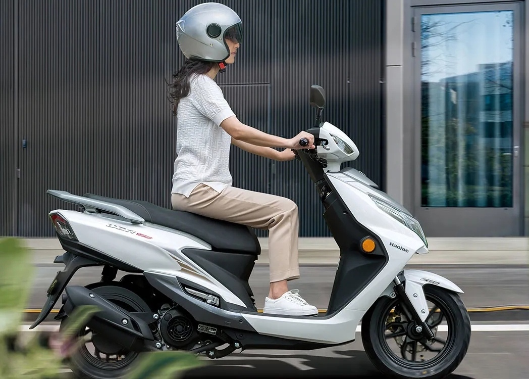 豪爵踏板摩托哪一款值得推荐,豪爵vh125踏板2021款和2019款区别