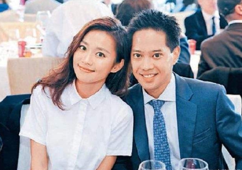 伍智恒十六岁照片,伍智恒婚后