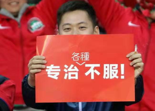 远去了鼓角争鸣,远去了刀光剑影黯淡了鼓角争鸣