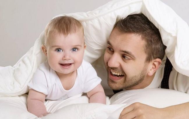 宝宝迟迟不说话有什么好办法,宝宝迟迟不发动怎么说