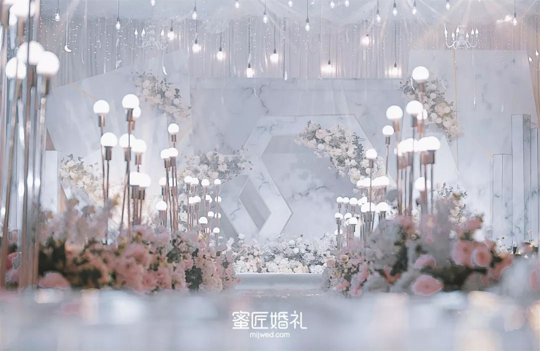 2020结婚的吉日一览表图,1990出生男在2020年结婚吉日