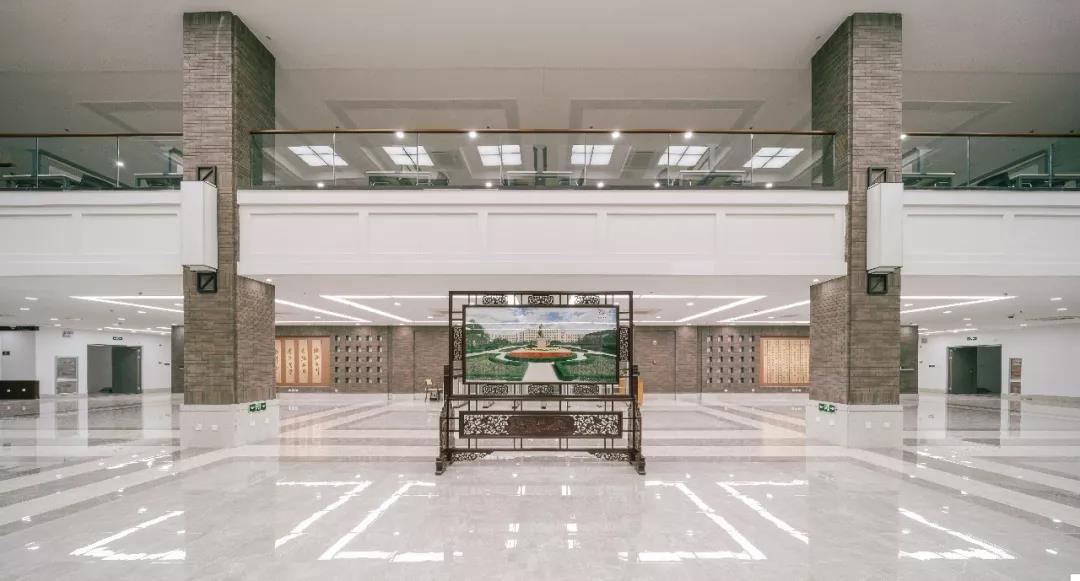 全辽宁省最大的图书馆,辽宁省图书馆多功能厅