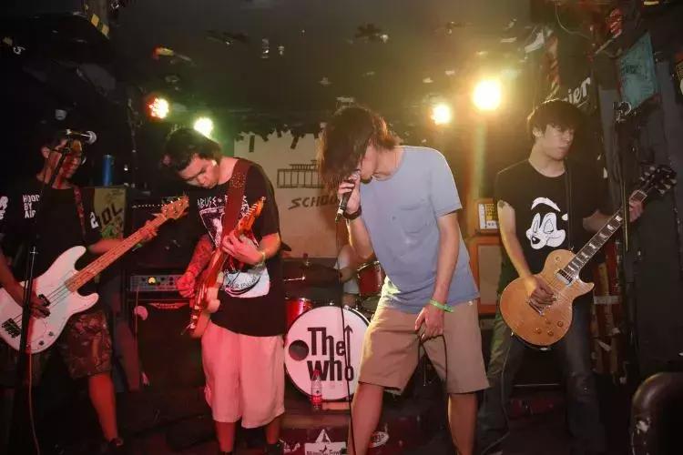 现实中真实的师生恋,师生恋的真实背后