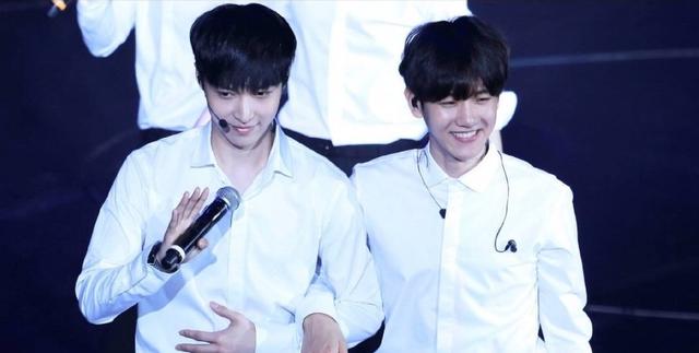 边伯贤张艺兴give me a chance (边伯贤张艺兴一起逛街)