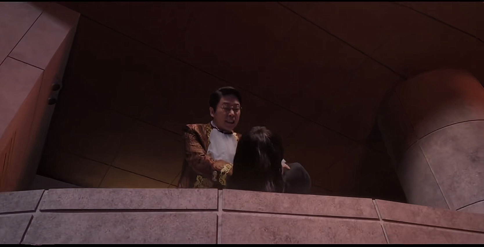 顶楼2裴露娜摔下楼,顶楼第二季裴露娜被谁杀的