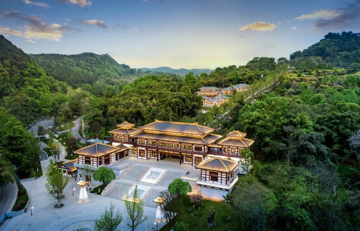 彭祖山公益行丨为城市建设者送去一份关爱