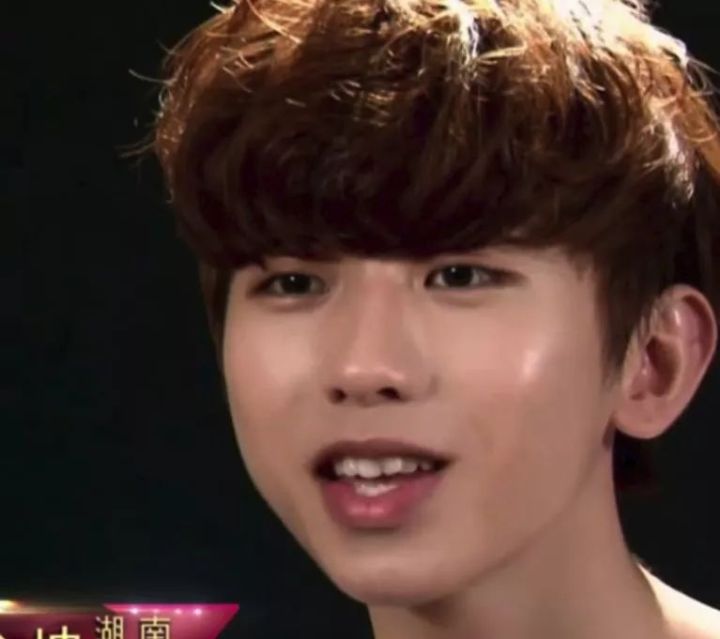 矫正后两年反弹会越来越严重吗,矫正完成两年牙齿还是松动