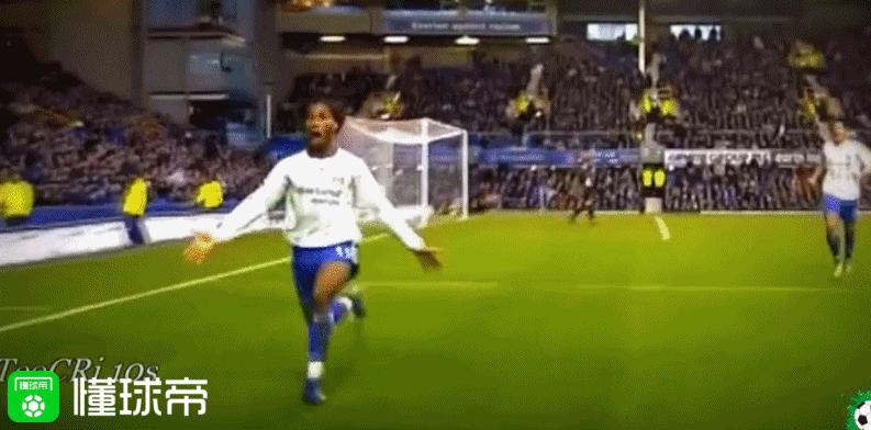 老球迷踢足球,老球迷足球