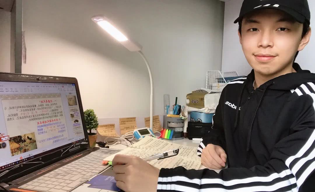 学霸宅家,学霸们学习成绩好吗