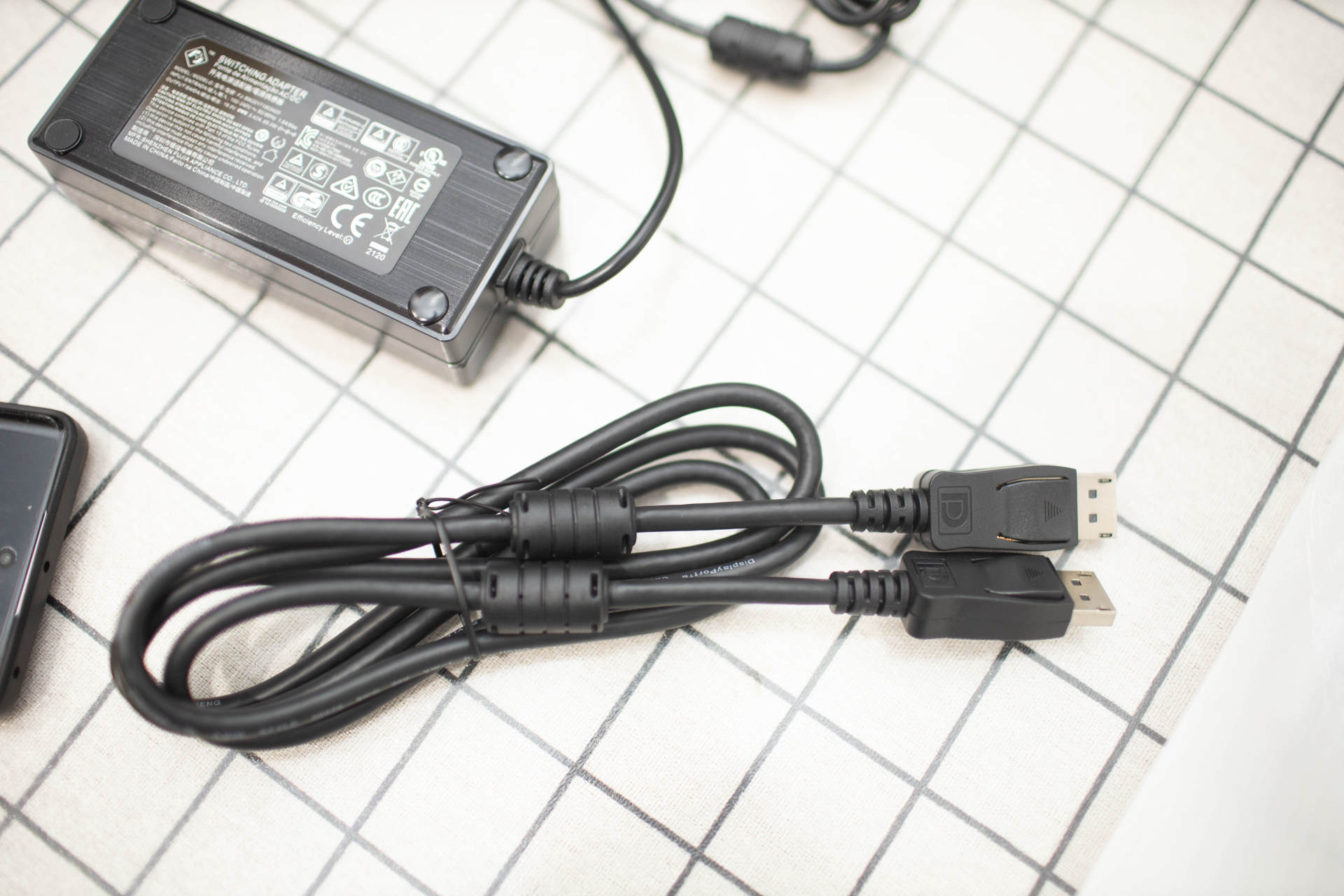 ktc48寸显示器,32寸显示器1k144hz游戏体验