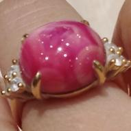 花300买了满天星,花300块钱买水晶值吗