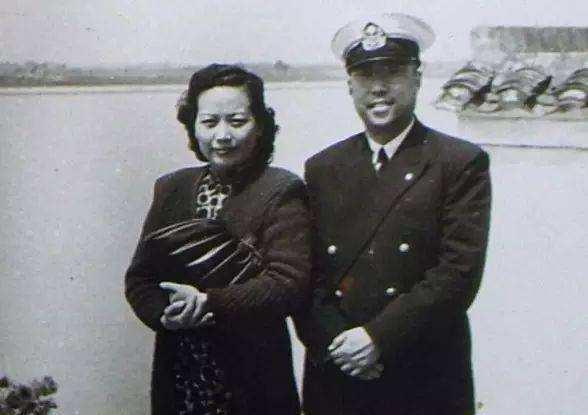 和原配离婚后去世,和原配离婚嫁给前任