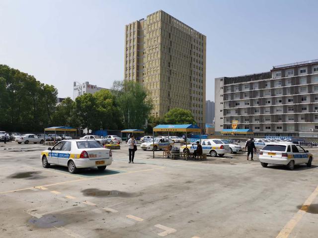 武汉最热门的驾校,武汉育才驾校学车价格
