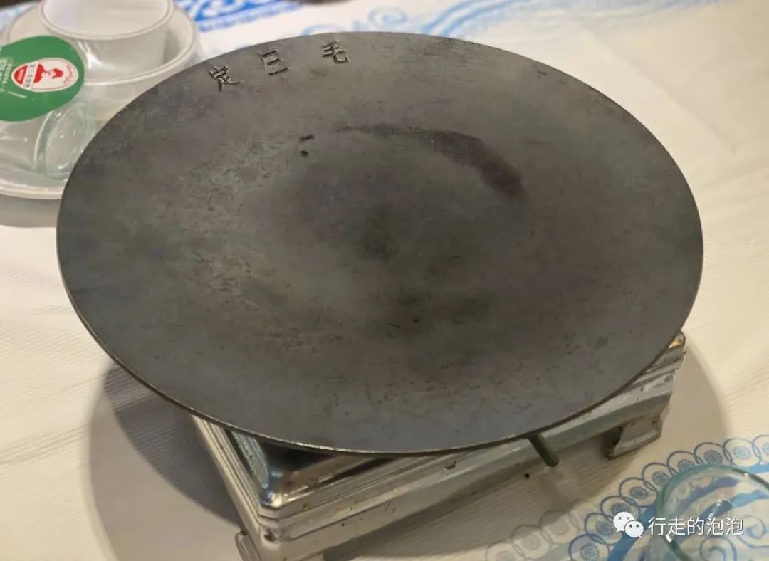 「岳阳攻略」被誉为“湖南夜宵扛把子”的烧烤城,还是小龙虾基地