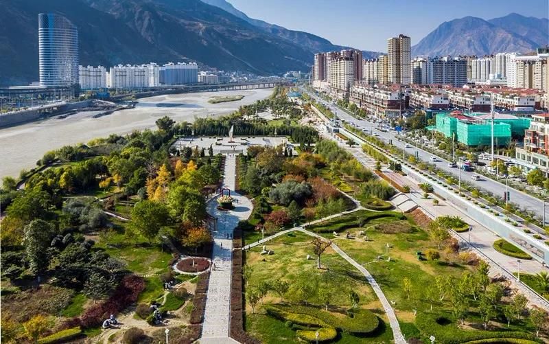 第一个全域旅游城市,全域旅游景点规划