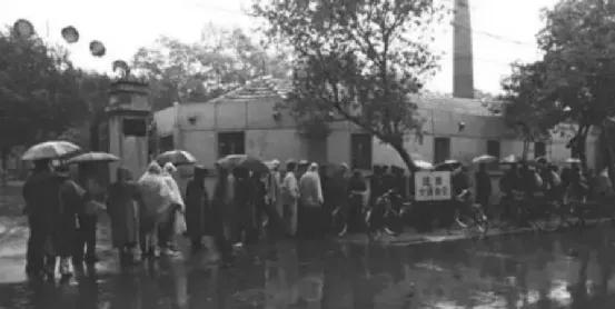 历史老照片1935年的辽宁沈阳,老照片镜头下1983年沈阳