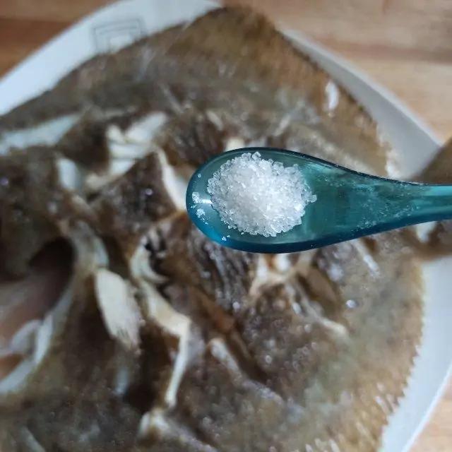 清蒸多宝鱼怎么鲜嫩好吃,清蒸多宝鱼的做法最正宗