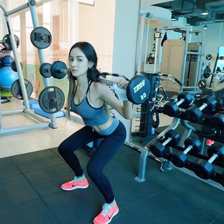 泰国健身房美女,泰国美女健身房
