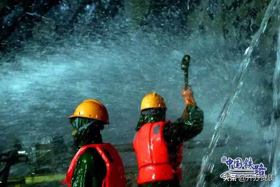 中国耗时最长至今尚未完工的隧道,中国最长的隧道双螺旋隧道