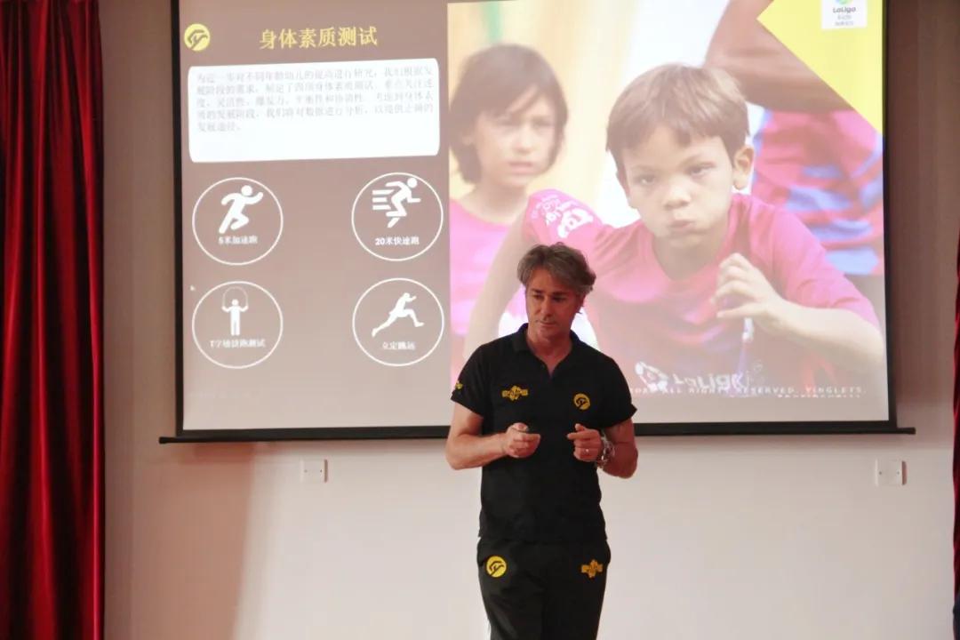 广州雏鹰幼儿园女老师,雏鹰宝贝幼儿园