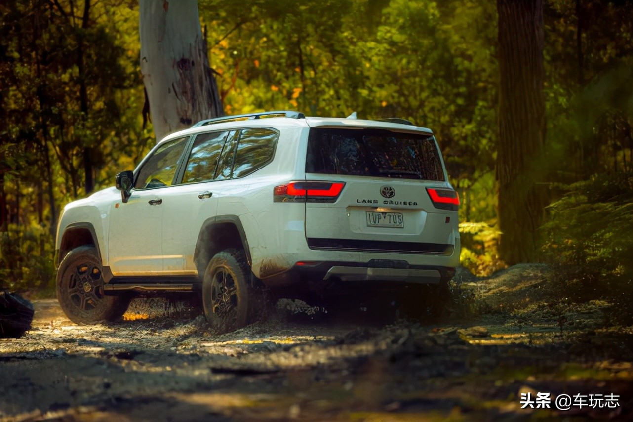 丰田陆地巡洋舰lc3002023最新款,2022款丰田陆地巡洋舰300