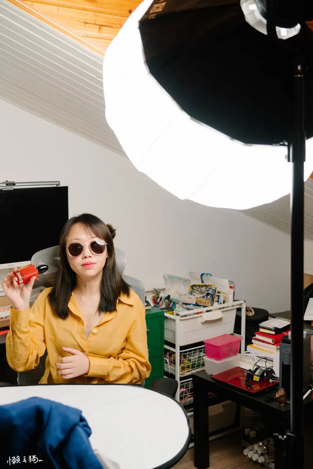 摄影灯需要灯泡吗,摄影灯与日光灯的区别