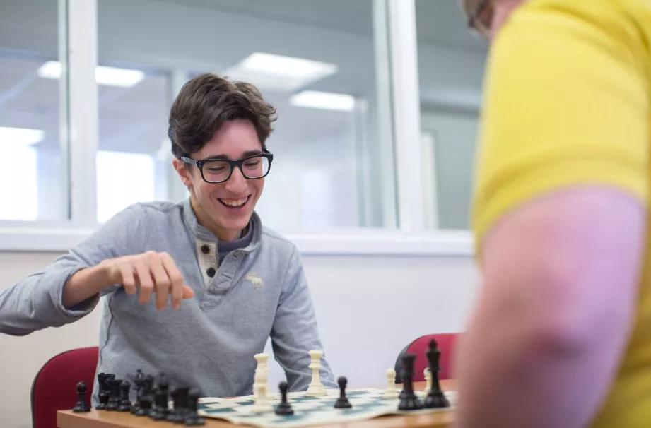 常春藤名校毕业生,70%的学生进入高职