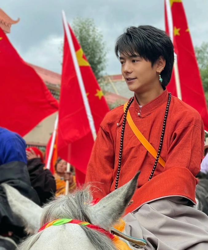 张继科教丁真颠球是什么综艺,张继科直播教球正反手技术