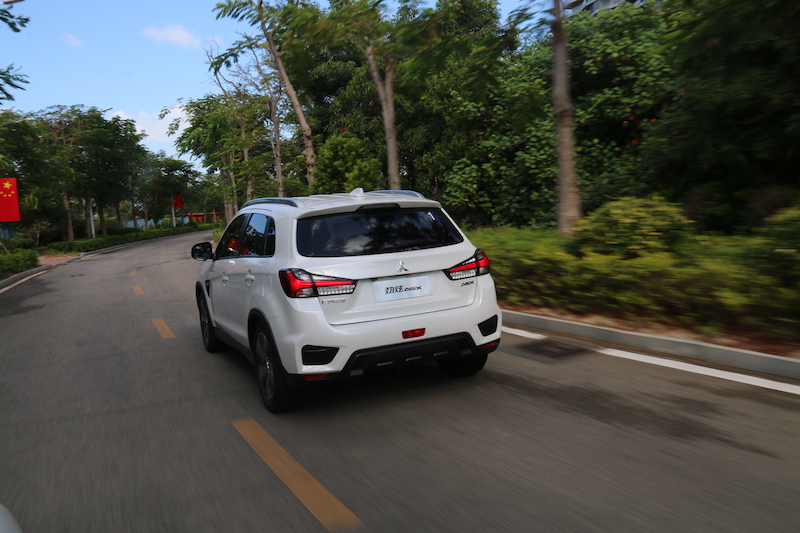 十万元内性价比高的车新车试驾,最新款三菱劲炫试驾视频