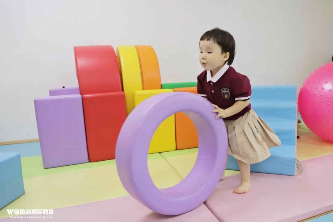 新生如何应对分离焦虑,关于如何应对新生入园分离焦虑