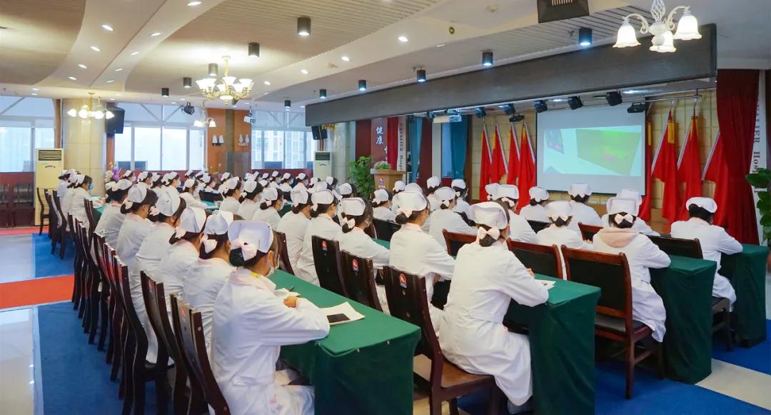 重庆骑士医院变身青春晒场百余名“小仙女”美出一道风景