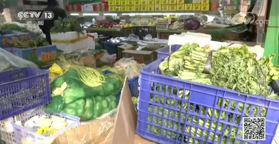 为4700人买菜，一直眉头紧锁的他，听到一句“谢谢”，忍不住哭了