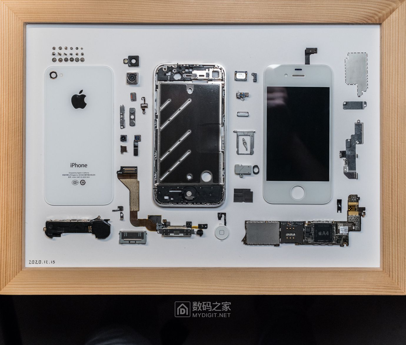 把未拆封的iphone4做成标本,iphone4被做成标本