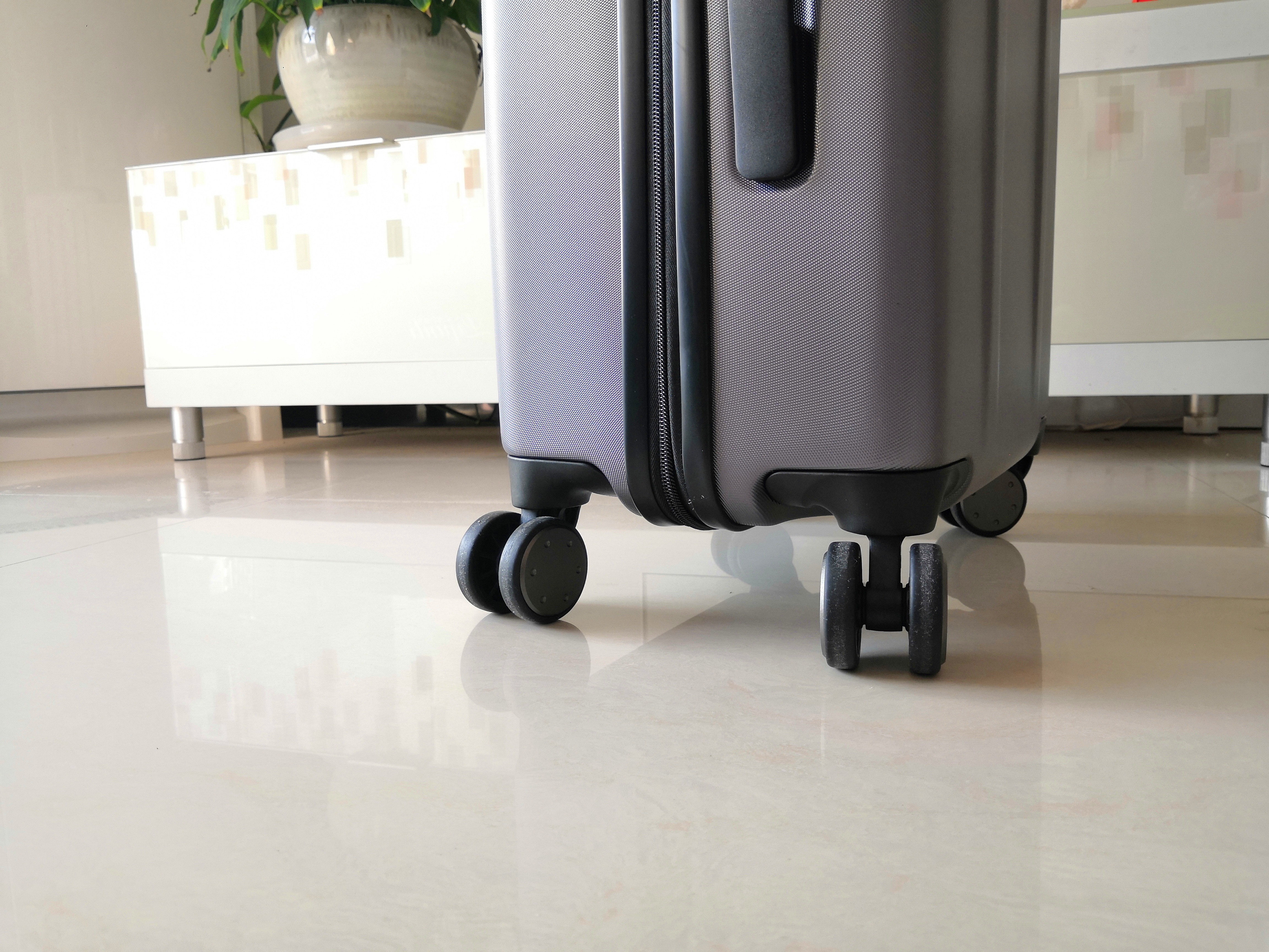 小米90分旅行箱最开始宣传,小米行李箱和90分旅行箱哪个更好