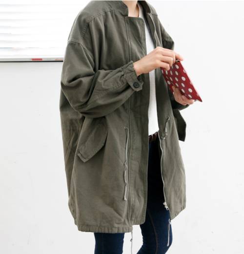 今天余文乐老师要为你们上一堂军装搭配课，答应我要好好学习哟！