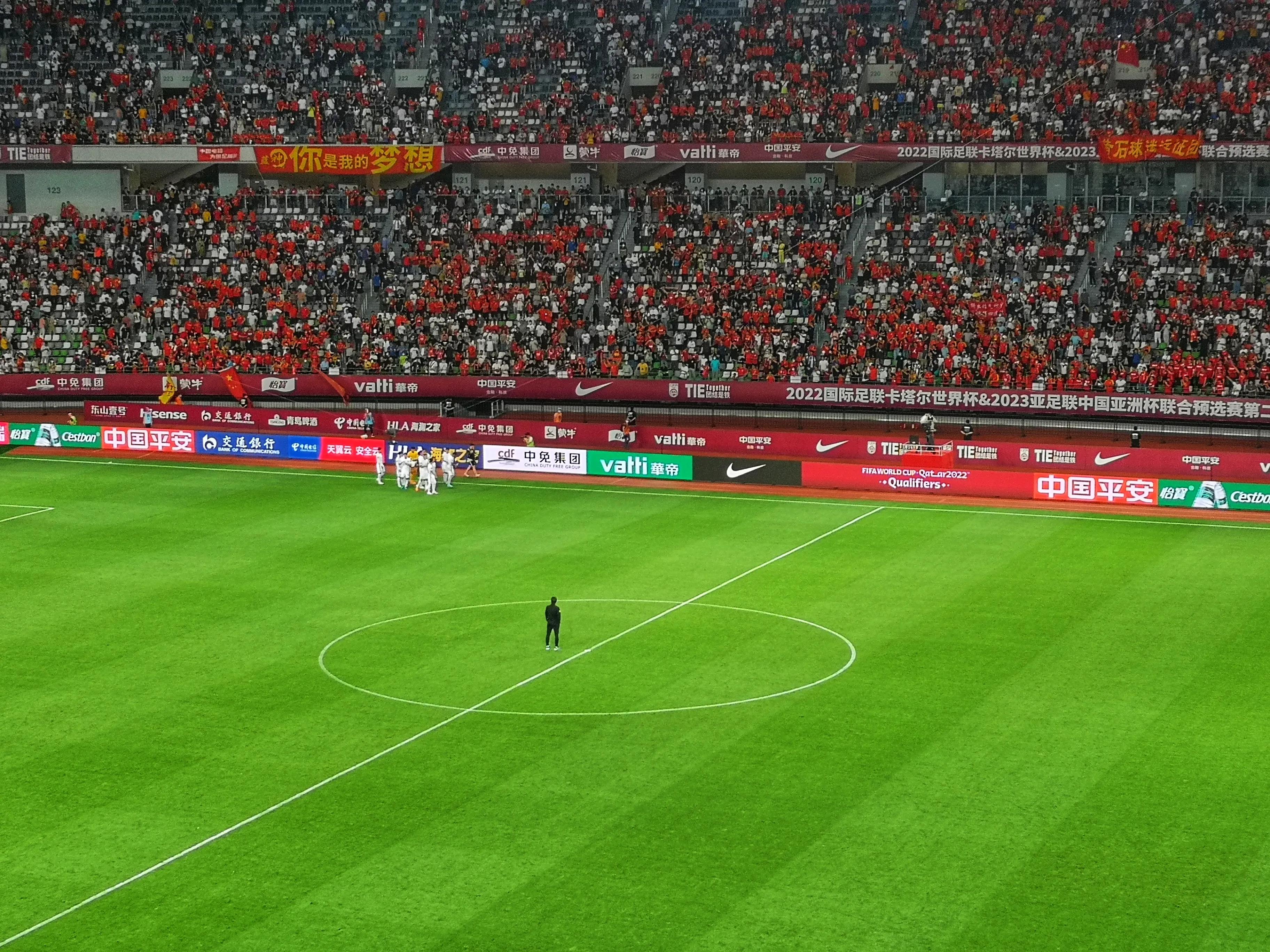 国足后防堪忧,国足令人堪忧的视频