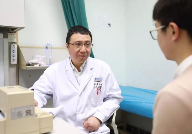 直肠癌早期5大症状有哪些,直肠癌大便带血是早期还是晚期